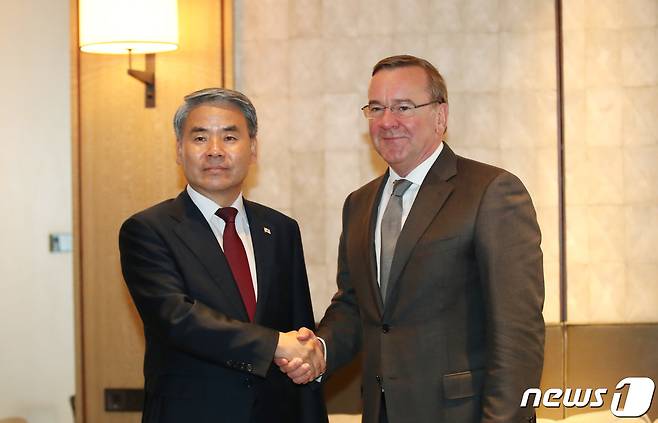 이종섭 국방부 장관(왼쪽)과 보리스 피스토리우스 독일 국방장관. 2023.6.4/뉴스1 ⓒ News1 박지혜 기자