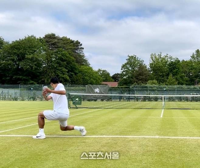 정현의 잔디코트 연습. 인스타그램