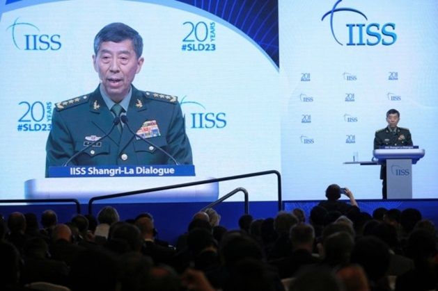 리샹푸 중국 국방부장이 4일 싱가포르에서 열린 제20차 '아시아안보회의'에서 연설하고 있다. ⓒ 로이터/연합뉴스