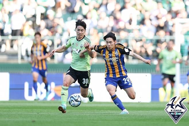 ▲ 울산 현대는 전북 현대 원정에서 0-2로 패했다. ⓒ한국프로축구연맹