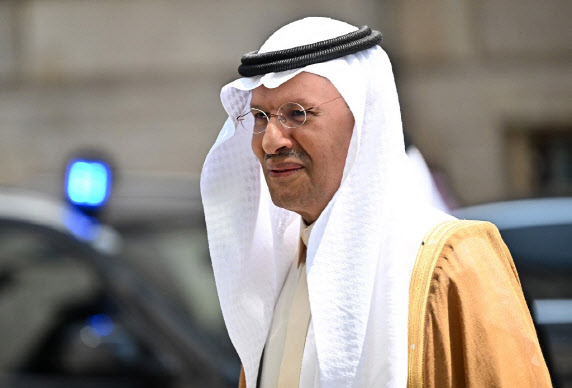 OPEC+를 실질적으로 이끌고 있는 사우디 에너지부 장관 압둘아지즈 빈 살만 왕자 (사진=AFP)