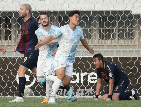 '하나원큐 K리그1 2023' 수원FC와 울산이 6일 오후 수원종합운동장에서 경기를 펼쳤다. 울산 주민규가 후반 골을 성공시키고 기뻐하고있다. 수원=정시종 기자 capa@edaily.co.kr /2023.06.06.