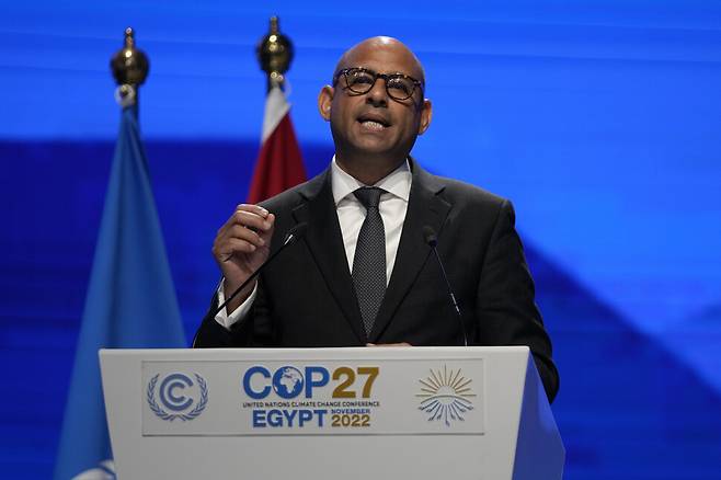사이먼 스틸 기후변화협약 사무총장이 지난해 11월 이집트 샤름엘셰이크에서 열린 유엔 기후변화협약 당사국총회(COP27)에서 연설하고 있다. AP/연합뉴스