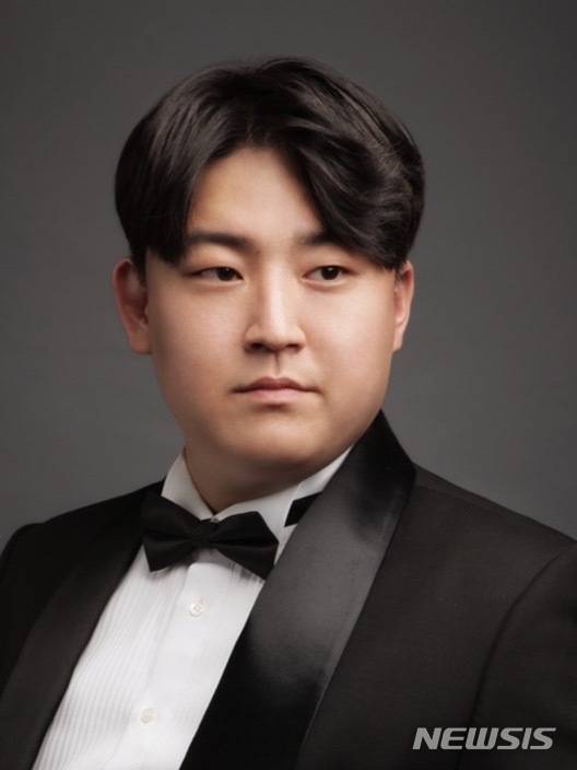 바리톤 정윤호.