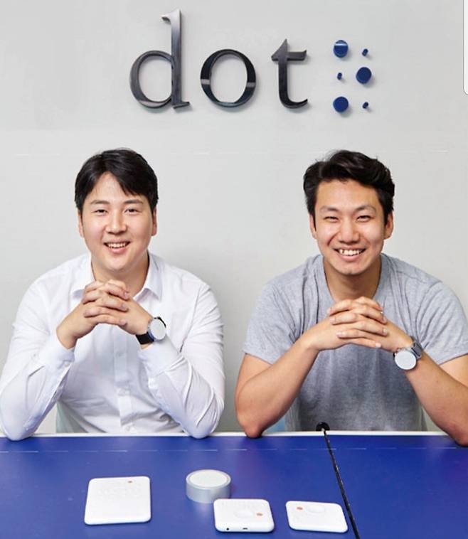 닷의 김주윤(사진 왼쪽)과 성기광 공동창업자. /닷 제공