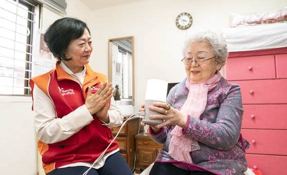 SKT가 지난해 2조 5000억원 규모의 사회적 가치를 창출했다고 9일 밝혔다. 사진 SKT