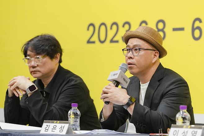 국립창극단 ‘베니스의 상인들’ 작곡가 원일(왼쪽), 작가 김은성 [국립창극단 제공]