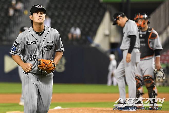 7회말 1사 1,2루에서 강판된 김서현. 잠실=박재만 기자pjm@sportschosun.com