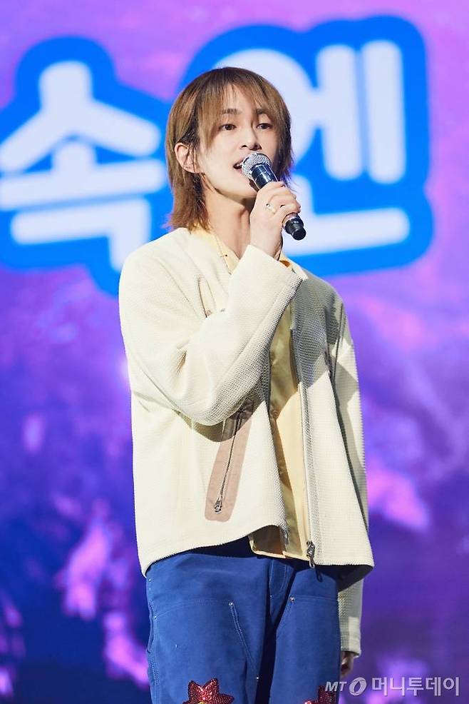 그룹 샤이니(SHINee)가 팬들과 즐거운 시간을 보냈다.   샤이니는 데뷔 15주년을 기념해 27일, 28일 양일간 서울 송파구 잠실 실내체육관에서 팬미팅 '2023 SHINee FANMEETING 'Everyday is SHINee DAY' : [Piece of SHINE]'(2023 샤이니 팬미팅 '에브리데이 이즈 샤이니 데이' : [피스 오브 샤인])을 개최했다. / 사진제공 = SM엔터테인먼트 /사진=김창현 기자 chmt@