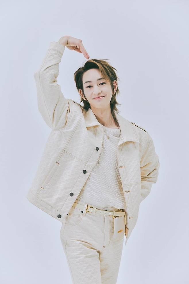 샤이니 온유. 샤이니 공식 페이스북