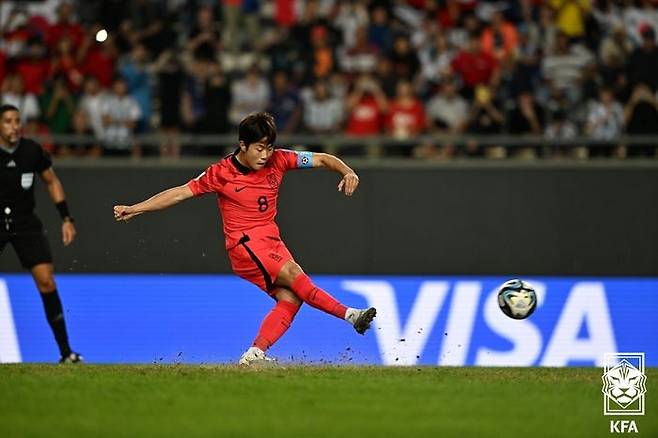 U-20 월드컵서 날카로운 오른발 킥 능력을 과시 중인 이승원. ⓒ 대한축구협회