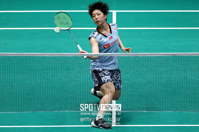 ▲ 야마구치 아카네가 2023 BWF 싱가포르오픈 여자 단식 결승전에서 경기를 펼치고 있다.
