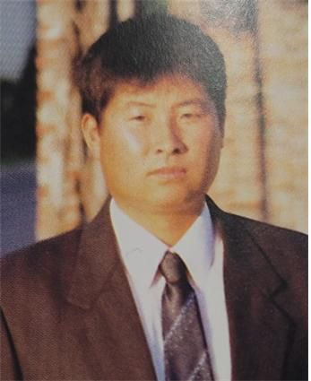 의사자로 인정 받은 고 김창경님씨. 김씨는 지난 2014년 8월 강원도 고성군 국도에서 사고 차량을 구조하던 중 음주운전 차량에 치여 숨졌다. /보건복지부