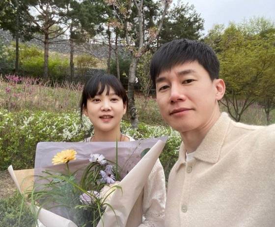 윤승아 김무열 부부