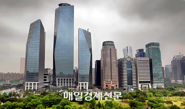 Yeouido financial district, in Seoul [Photo by Lee Chung-woo]