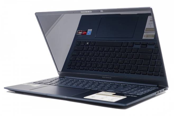 제품 모델은 3K OLED 및 LCD 적용 여부, 라이젠 7, 라이젠 5, 윈도우 설치 유무로 각각 나뉜다. 출처=IT동아