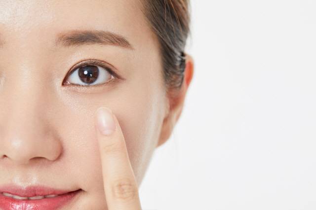 눈곱은 우리 눈의 건강 상태를 알리는 신호다./사진=클립아트코리아