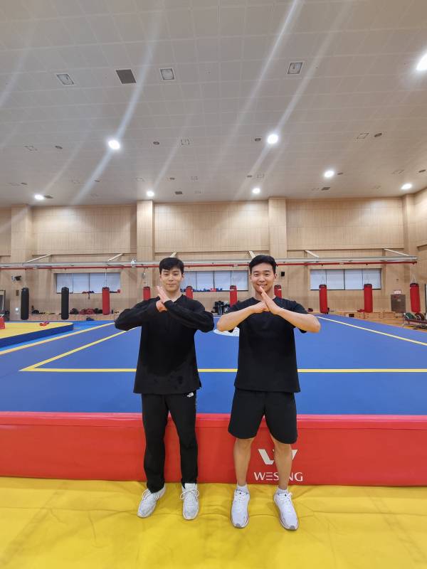 13일 진천선수촌에서 본지와 인터뷰를 마친 이용현(왼쪽)이용문 형제. 진천=차승윤 기자 chasy99@edaily.co.kr