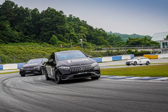 Mercedes-AMG EQEs, the first two, and EQS on track [MERCEDES-BENZ KOREA]