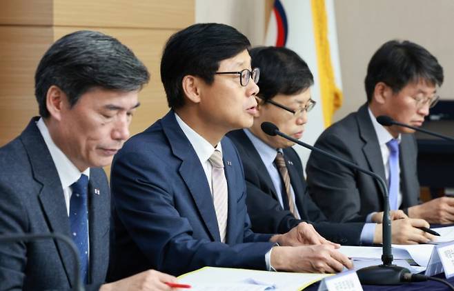송상근 해양수산부 차관이 16일 정부서울청사 별관에서 후쿠시마 원전 오염수 방류 관련 일일브리핑에서 발언하고 있다. 연합뉴스 제공