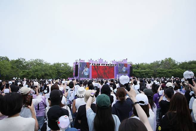 방탄소년단 RM이 진행한 ‘BTS 10주년 페스타 @여의도’의 특별 프로그램인 ‘오후 5시, 김남준입니다’. [빅히트뮤직 제공]