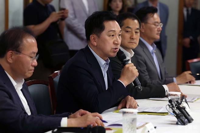 김기현 국민의힘 대표가 18일 서울 종로구 총리공관에서 열린 고위당정협의회에서 발언하고 있다. 김재명 기자 base@donga.com