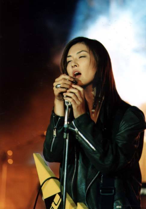 '체인지'는 드라마 '펜트하우스'로 제2의 전성기를 맞이한 배우 김소연의 10대 시절을 보여준다. [사진=영화 '체인지']