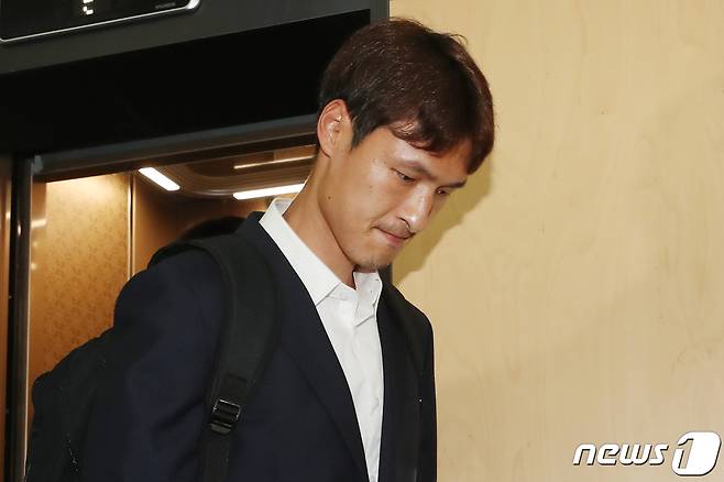인종차별적인 발언으로 논란을 일으킨 울산 현대 박용우가 22일 서울 종로구 축구회관에서 열린 상벌위원회에 출석하고 있다. 2023.6.22/뉴스1 ⓒ News1 민경석 기자
