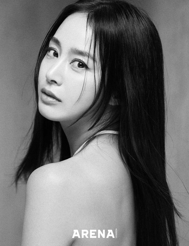 A photo book containing actress Kim Tae-hees beauty has been released.Kim Tae-hee has emanated an elegant and chic charm with the styling of black and white monotone in the recently released  ⁇  Arena Homme Plus  ⁇  July issue pictorial.In an interview with the photo shoot, Kim Tae-hee revealed the behind-the-scenes footage of the Genie TV original drama  ⁇  Madang and its future goals.Kim Tae-hee said, The house with  ⁇  Madang and the Juran  ⁇  are completely unfamiliar Genre characters, Kim Tae-hee said of his careers first Thriller work  ⁇  Madang, But I did not act while studying and calculating.I just thought I was Juran.Her, who starred in many hit movies such as The Stairway to Heaven, Love Story, Harvard, Iris, and Yong - pal, named her work as a turning point in her career as Singapore Grand Prix.Kim Tae-hees  ⁇ Singapore Grand Prix ⁇  was the first turning point of my Acting life, and it was the first time I met Yang Dong-geun in that work.I can immerse myself in the characters so much. I can interpret and express scenes like this in this way. I need these things to save the scenes. I learned them. Lastly, when asked what kind of person and actor he would like to be remembered as in 20 years, Kim Tae-hee said, I am curious about my next work. It would be a great blessing if I could do my work in 20 years. I also have a desire to become an actor who is more friendly than now.Those who know me well know that I am a very poor and ordinary person, but viewers do not know well. I want to be a person who feels more humane inside and outside Acting. Pictures and interviews about the new actor Kim Tae-hee can be found in the July issue of Homme Plus.