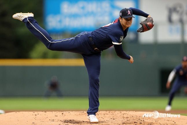 오타니 쇼헤이가 2021년 MLB 올스타전에서 투구하고 있다.  /AFPBBNews=뉴스1