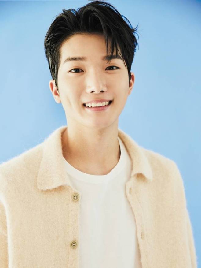 최민영. 사람엔터테인먼트