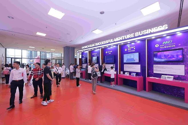 베트남 하노이에서 열린 K-산업 쇼케이스