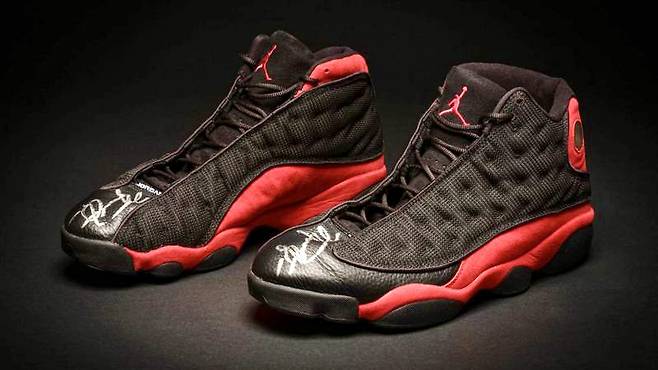 에어 조던 브레드(Bred·‘블랙앤드레드’의 줄임말). [소더비]