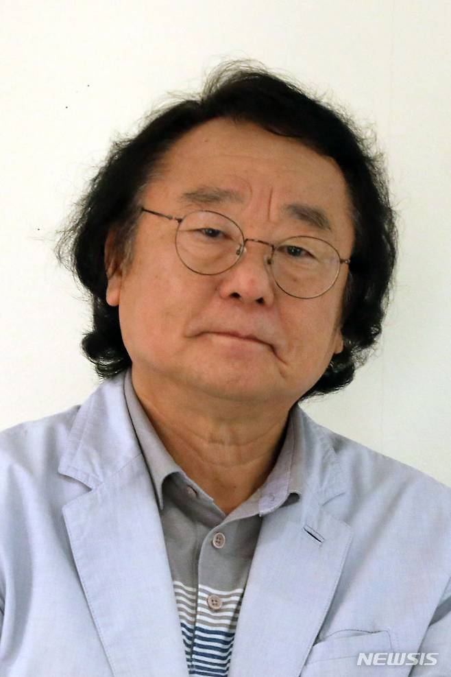 [서울=뉴시스] 박진희 기자 = 장광열 프로듀서가 26일 서울 중구 달개비에서 '제20회 한국을 빛내는 해외무용스타 초청공연' 기자간담회를 하고 있다. 2023.06.26. pak7130@newsis.com