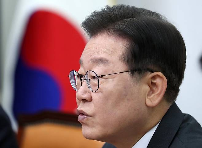 [서울=뉴시스] 이영환 기자 = 이재명 더불어민주당 대표가 26일 오전 서울 여의도 국회에서 열린 최고위원회의에서 발언을 하고 있다. 2023.06.26. 20hwan@newsis.com /사진=뉴시스