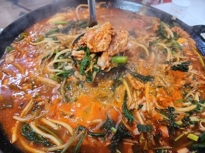 탄광촌 태백형 물닭갈비