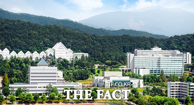 이문수 조선대학교 제 3기 정이사가 대학교 및 이사회의 정상화를 통해 학교와 재학생들의 피해를 막아달라는 내용의 호소문을 게재했다. 사진은 조선대 캠퍼스 전경./더팩트 DB