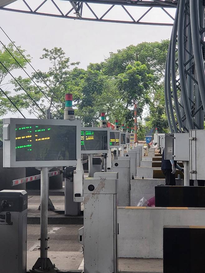 파드마대교 마와영업소에 한국 시스템이 설치되고 있다. 강갑생 기자