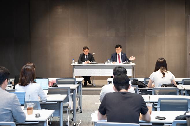 Jeong Marn-ki, vice chairman of the Korea International Trade Association, speaks at a press conference at the KITA headquarters in southern Seoul’s Samseong-dong on Wednesday. (KITA)