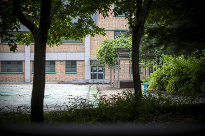 염강초가 폐교되던 시기 함께 문을 닫은 서울시 가양동 공진중학교의 현재 모습. 옆에 붙어 있던 공진초는 마곡동으로 이전했다. ⓒ시사IN 박미소