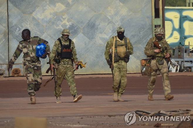 말리에서 임무를 수행하는 바그너 그룹 용병 [AP 연합뉴스 자료사진/프랑스 국방부 제공]