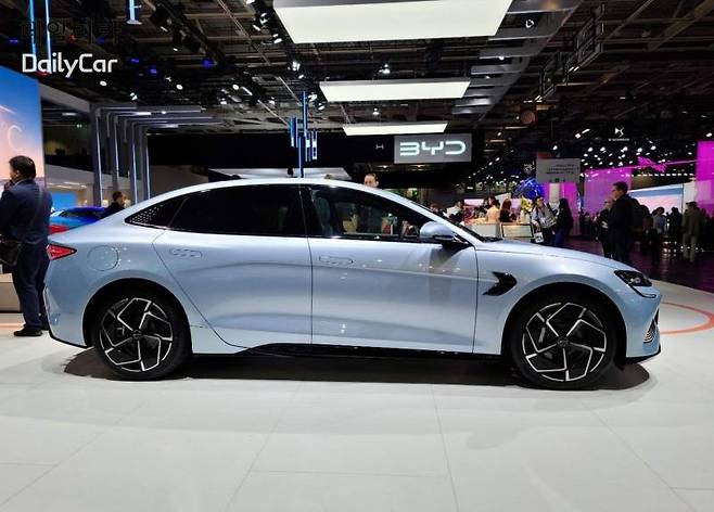 비야디(BYD) 실(SEAL) (2022 파리모터쇼)