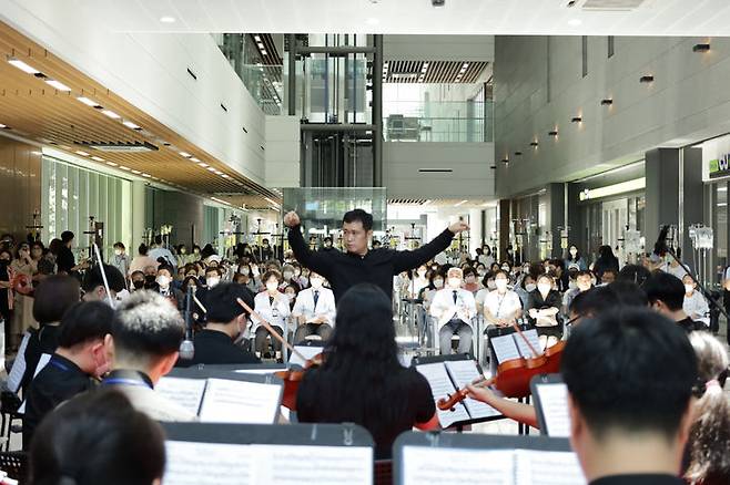 창원한마음병원, 오케스트라 창단 2주년 기념 '희망 콘서트' 개최  *재판매 및 DB 금지