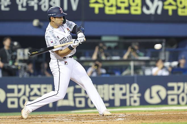 두산 강승호가 8일 잠실 키움전에서 생애 첫 만루홈런을 폭발했다. 사진 | 연합뉴스