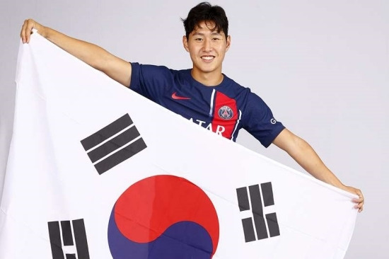 이강인은 PSG가 영입한 최초의 한국 선수다. 사진=PSG 공식 홈페이지