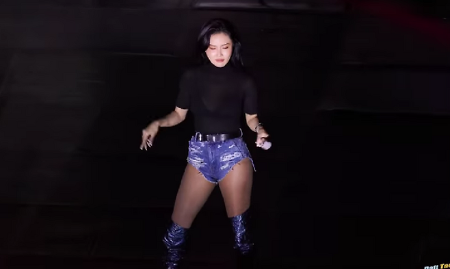 가수 화사. 사진 | 유튜브채널 드래프트탱크