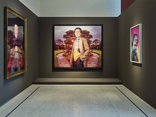 An installation view of "Cindy Sherman 'On Stage – Part II'" (courtesy of Fondation Louis Vuitton, Paris © 2023 Cindy Sherman)