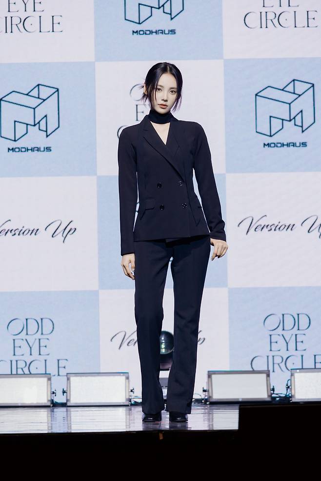 오드아이써클 진솔. 모드하우스