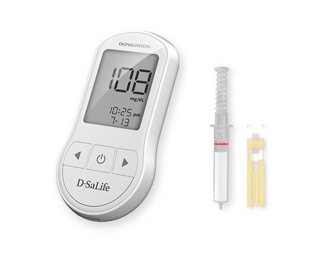 동운아나텍 타액 혈당측정기 디살라이프. 동운아나텍 제공
