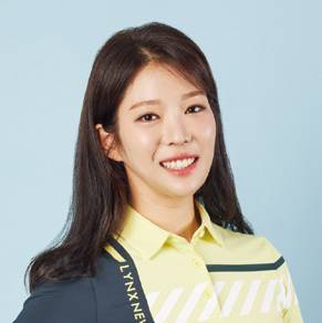 이승현은 KLPGA투어 프로이며 통산 7승을 기록했다. 이승현 
골프스튜디오를 열고 후배 선수들에게 퍼트 기술을 지도하고 있다.